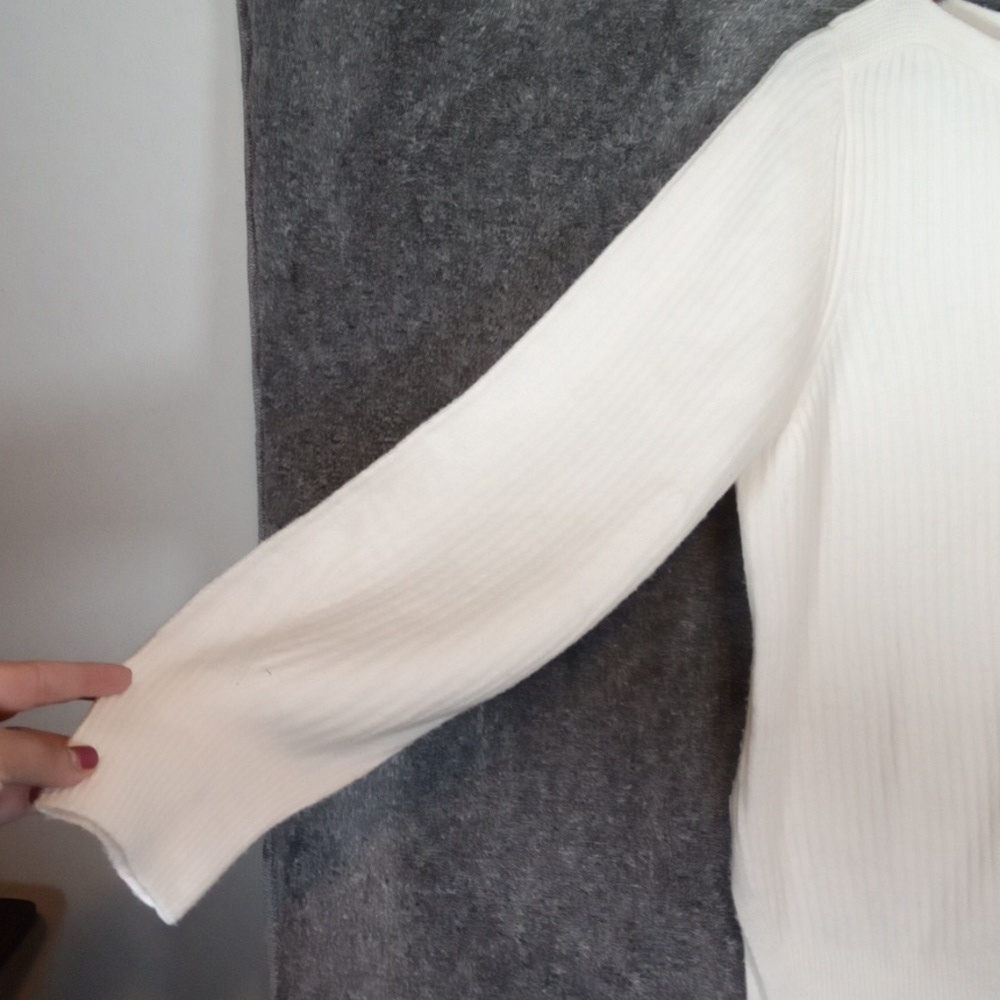 Athleta Cream Crew Neck Sweater Soft Knit Minimalist Design Merino Size Large - Picture 3 of 10